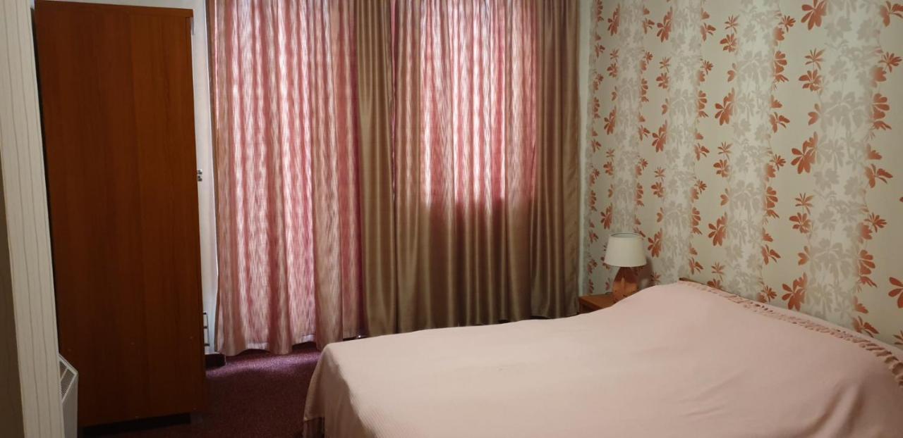 Snow Magic Grand Monastery Apartment ปอมโปโรโว ภายนอก รูปภาพ