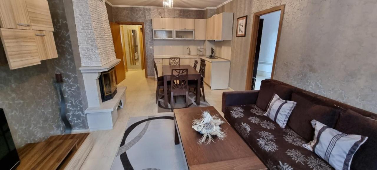 Snow Magic Grand Monastery Apartment ปอมโปโรโว ภายนอก รูปภาพ