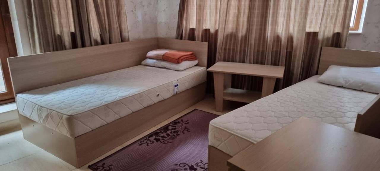 Snow Magic Grand Monastery Apartment ปอมโปโรโว ภายนอก รูปภาพ
