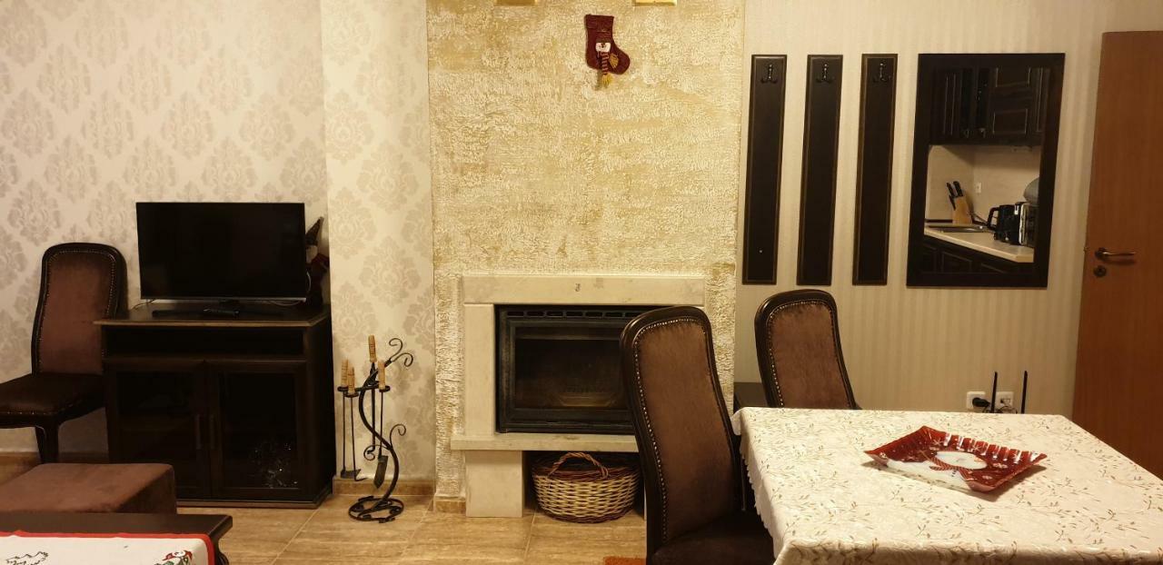 Snow Magic Grand Monastery Apartment ปอมโปโรโว ภายนอก รูปภาพ